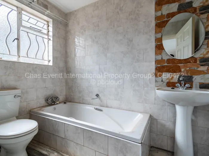 Townhouse/Cluster for Sale in Kamfinsa, Harare