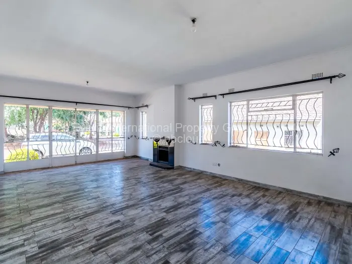 Townhouse/Cluster for Sale in Kamfinsa, Harare