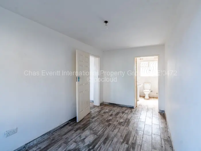 Townhouse/Cluster for Sale in Kamfinsa, Harare