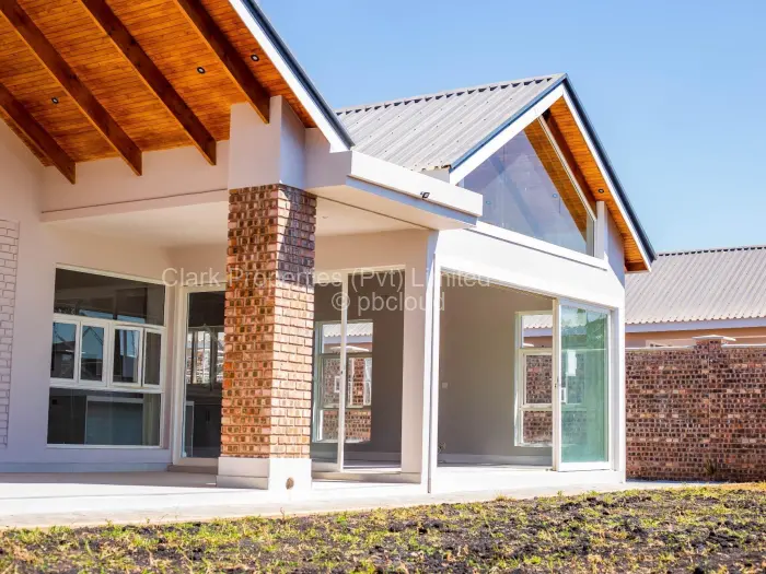 Townhouse/Cluster to Rent in Mount Pleasant, Harare