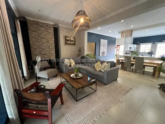 Townhouse/Cluster to Rent in Newlands, Harare