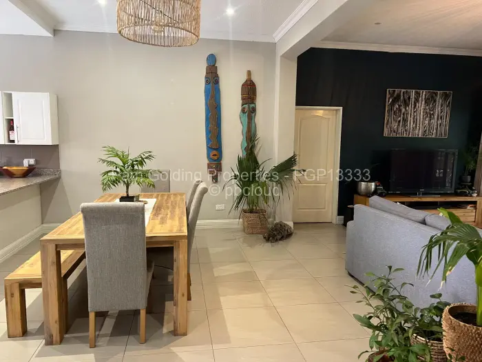 Townhouse/Cluster to Rent in Newlands, Harare