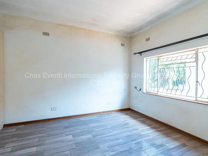 Townhouse/Cluster for Sale in Kamfinsa, Harare