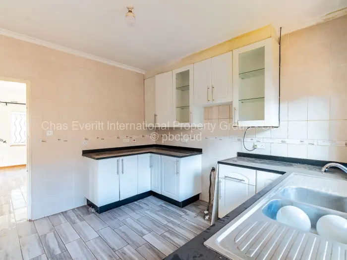 Townhouse/Cluster for Sale in Kamfinsa, Harare