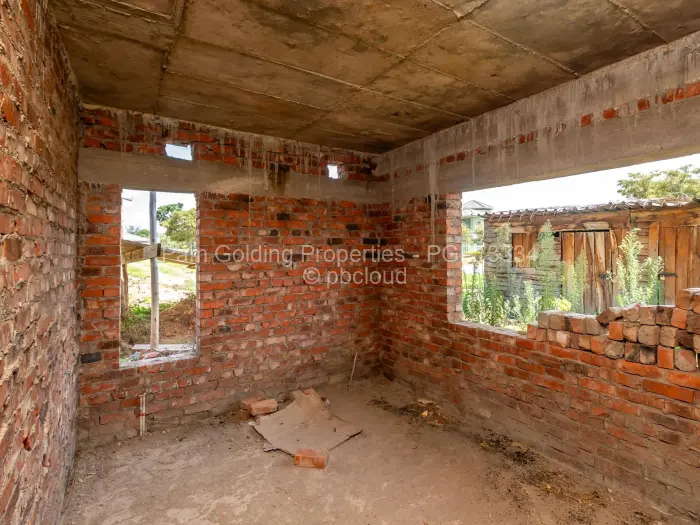 Townhouse/Cluster for Sale in Arlington, Harare