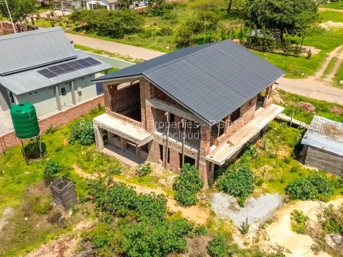 Townhouse/Cluster for Sale in Arlington, Harare