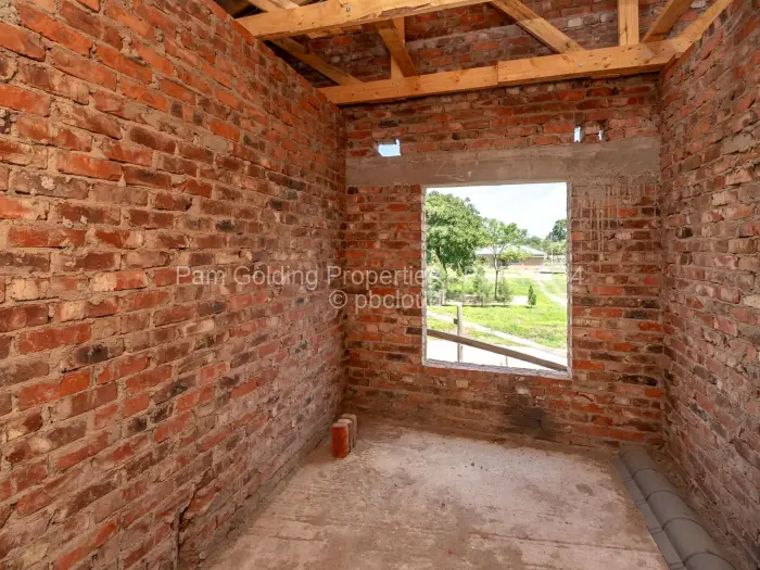 Townhouse/Cluster for Sale in Arlington, Harare