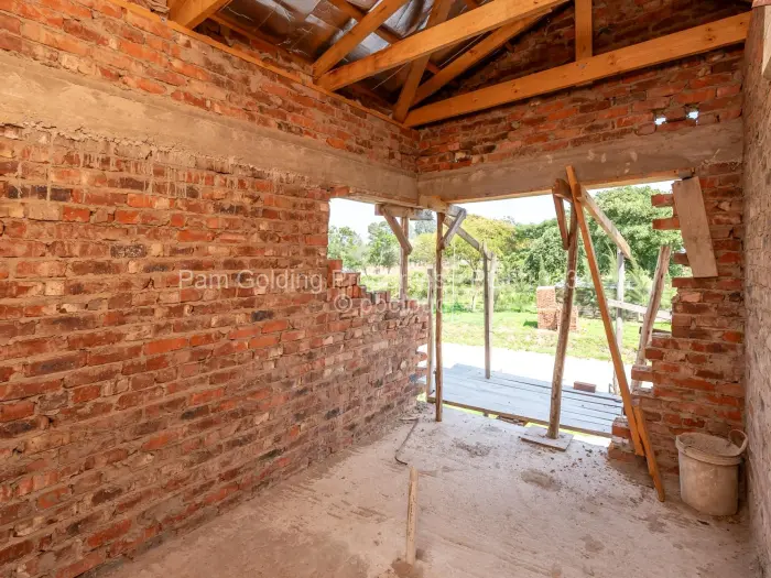 Townhouse/Cluster for Sale in Arlington, Harare