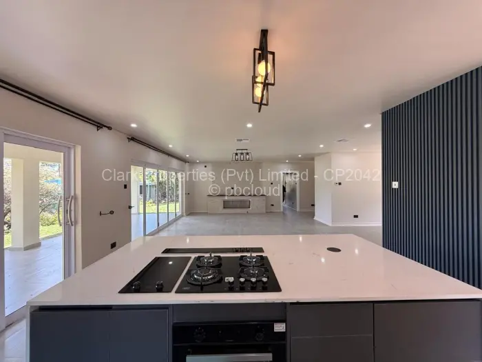 Townhouse/Cluster to Rent in Borrowdale Brooke, Harare