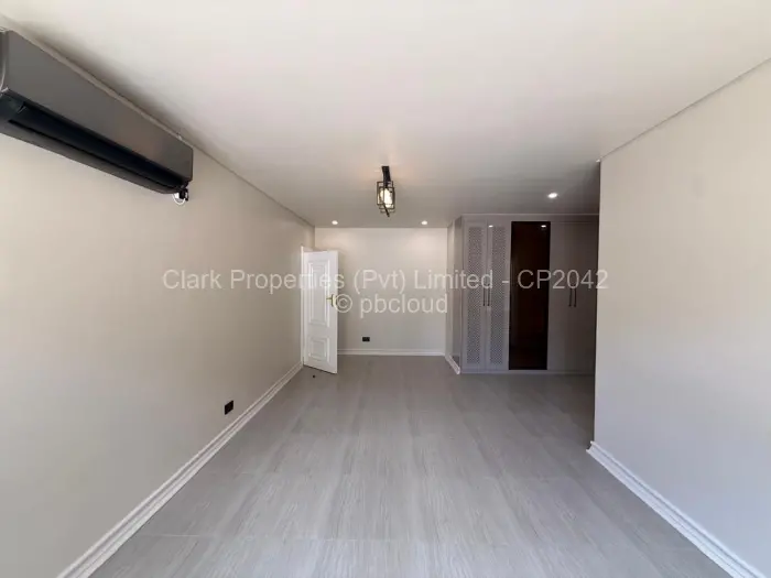 Townhouse/Cluster to Rent in Borrowdale Brooke, Harare