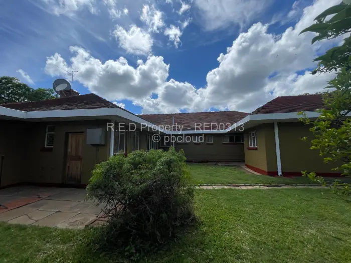 3 Bedroom House for Sale in Hillside Byo, Bulawayo