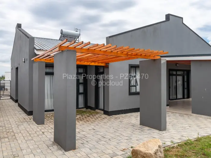 Townhouse/Cluster for Sale in Greendale, Harare
