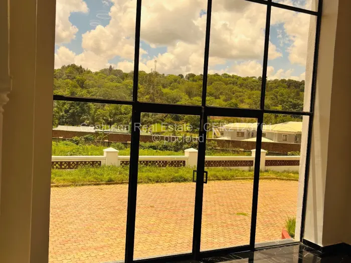 Townhouse/Cluster for Sale in Borrowdale, Harare