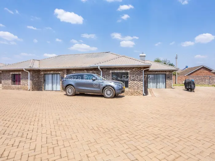 Townhouse/Cluster for Sale in Mabelreign, Harare