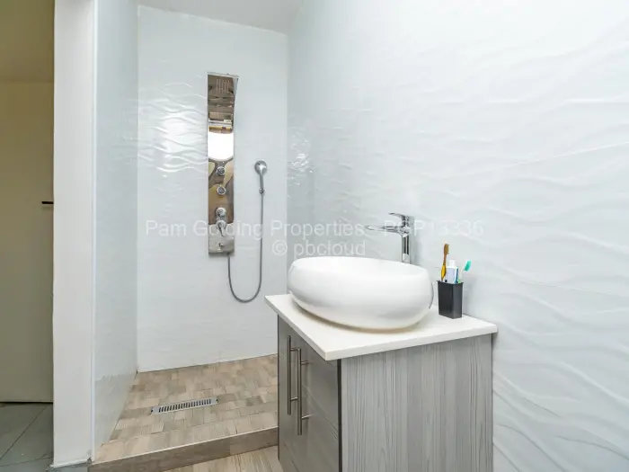 Townhouse/Cluster for Sale in Quinnington, Harare