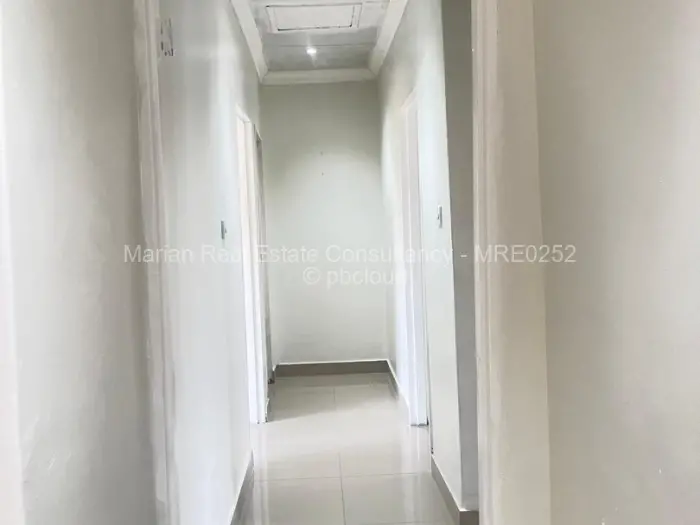 2 Bedroom House to Rent in Selbourne Park, Bulawayo