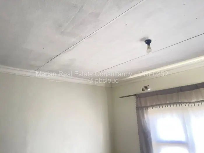 2 Bedroom House to Rent in Selbourne Park, Bulawayo