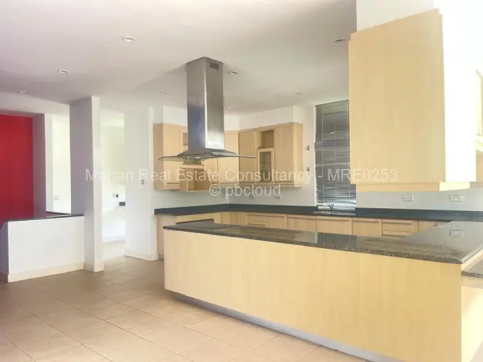 5 Bedroom House for Sale in Burnside, Bulawayo