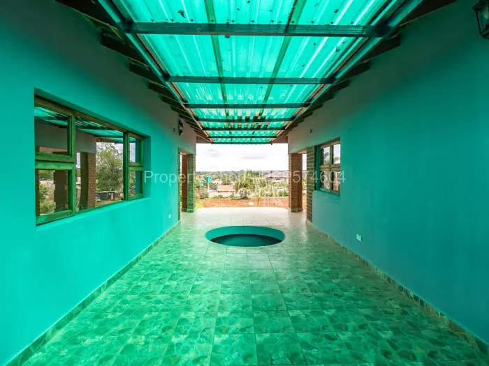 7 Bedroom House for Sale in The Grange, Harare