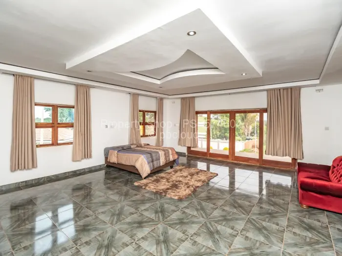 7 Bedroom House for Sale in The Grange, Harare