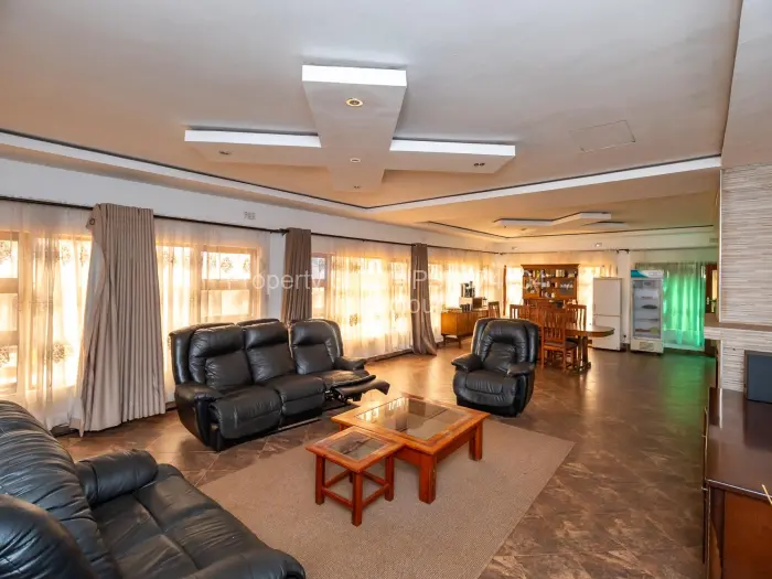7 Bedroom House for Sale in The Grange, Harare