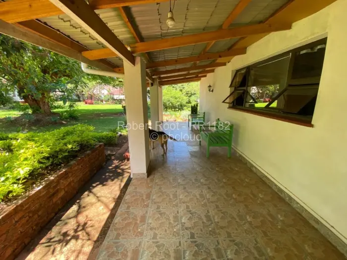 2 Bedroom Cottage/Garden Flat to Rent in Alexandra Park