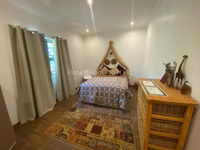 2 Bedroom Cottage/Garden Flat to Rent in Alexandra Park