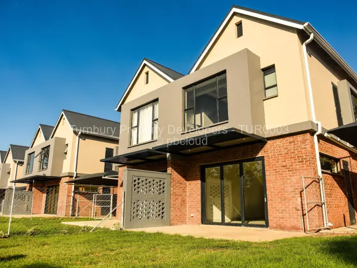 Townhouse/Cluster to Rent in Highlands