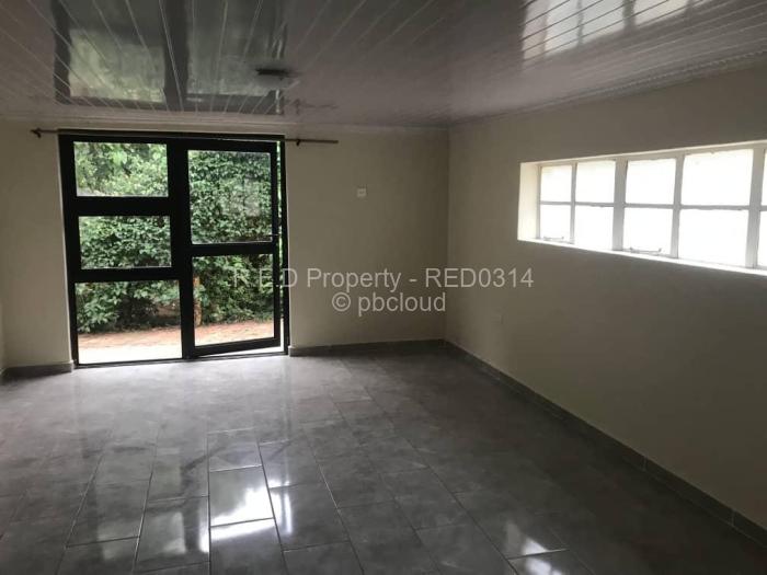 1 Bedroom Cottage/Garden Flat to Rent in Famona, Bulawayo