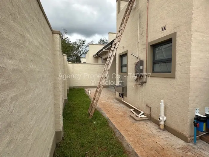 3 Bedroom Cottage/Garden Flat to Rent in Vainona