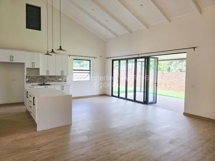 Townhouse/Cluster to Rent in Highlands, Harare