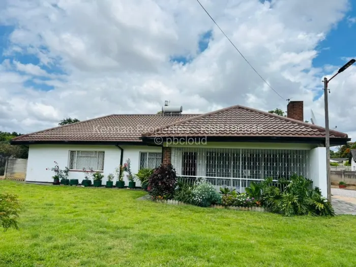 4 Bedroom House for Sale in Woodlands, Bulawayo