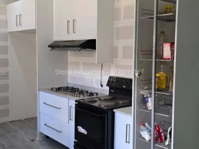 7 Bedroom House for Sale in Norton, Norton