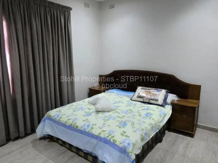 7 Bedroom House for Sale in Norton, Norton