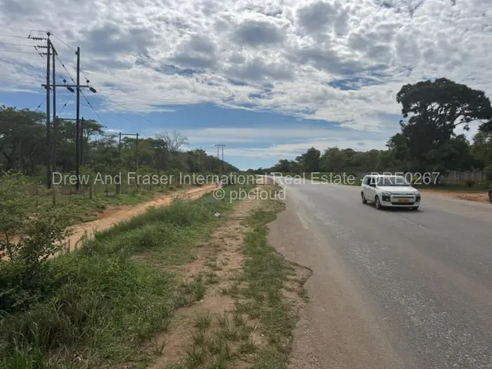 Commercial Stand for Sale in Chinhoyi, Chinhoyi