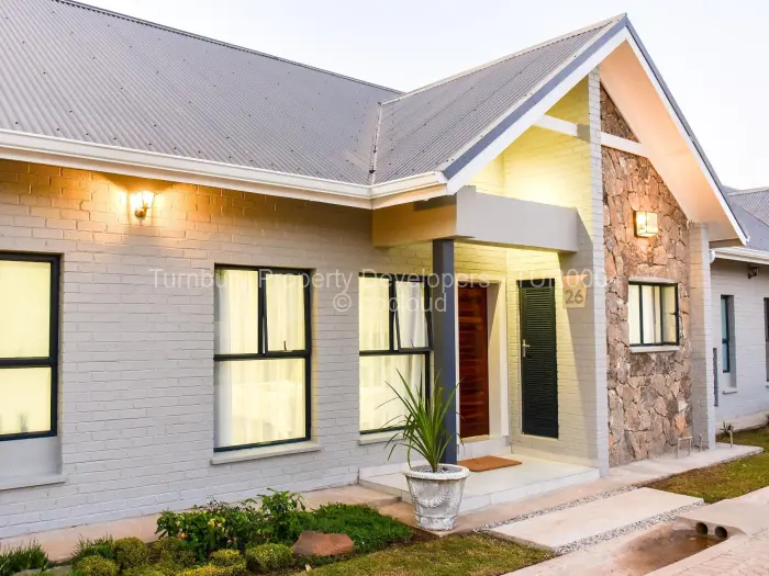 Townhouse/Cluster to Rent in Meyrick Park, Harare