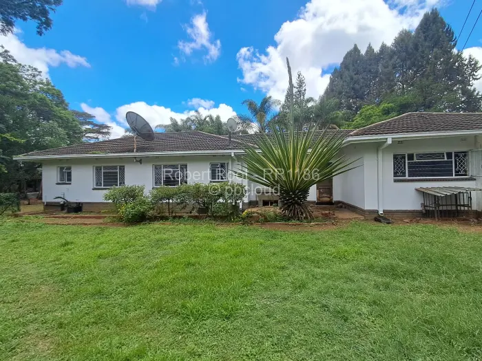 4 Bedroom House to Rent in Borrowdale, Harare