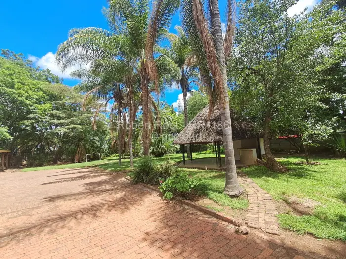 4 Bedroom House to Rent in Borrowdale, Harare