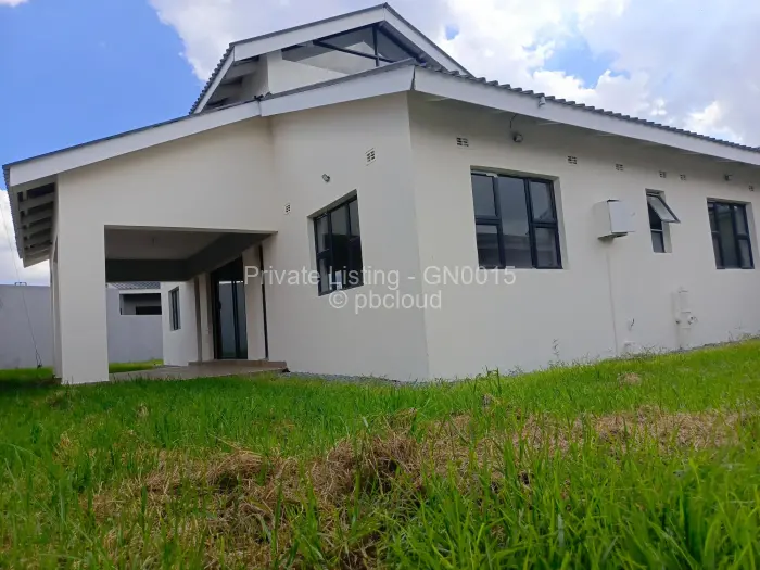Townhouse/Cluster for Sale in Arlington, Harare