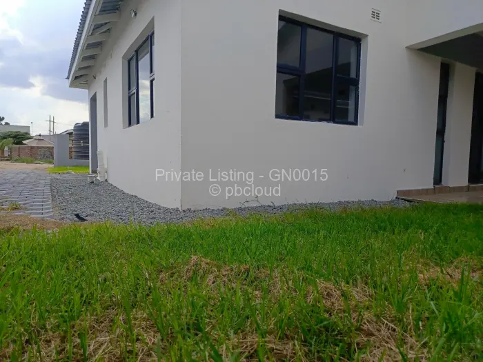 Townhouse/Cluster for Sale in Arlington, Harare