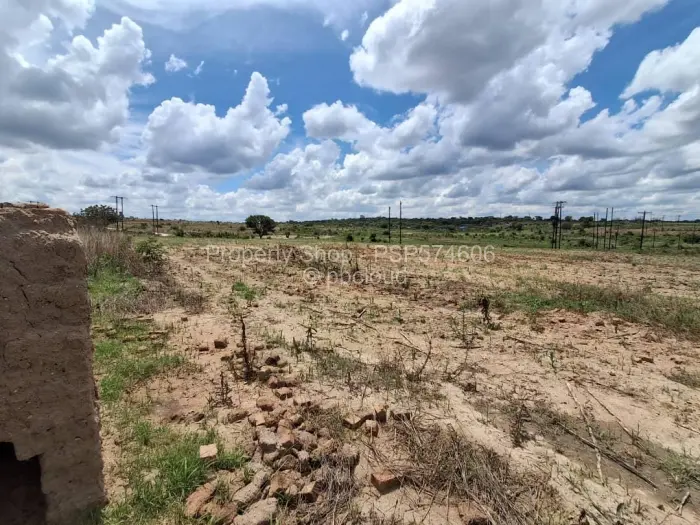 Commercial Stand for Sale in Karoi, Karoi