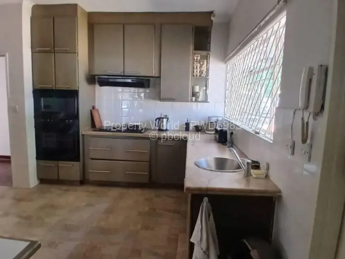 3 Bedroom House to Rent in Alexandra Park