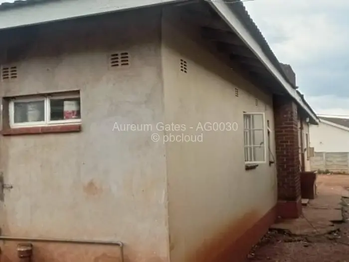 4 Bedroom House for Sale in Hatcliffe, Harare