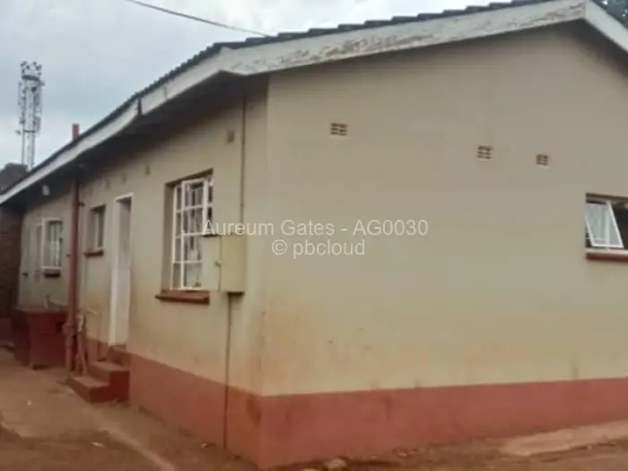 4 Bedroom House for Sale in Hatcliffe, Harare