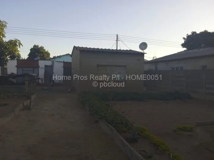 2 Bedroom House for Sale in Zengeza, Chitungwiza