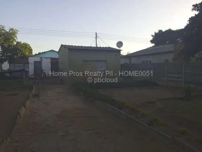 2 Bedroom House for Sale in Zengeza, Chitungwiza