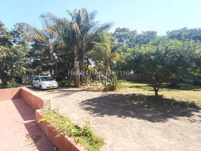 3 Bedroom House to Rent in Mabelreign, Harare
