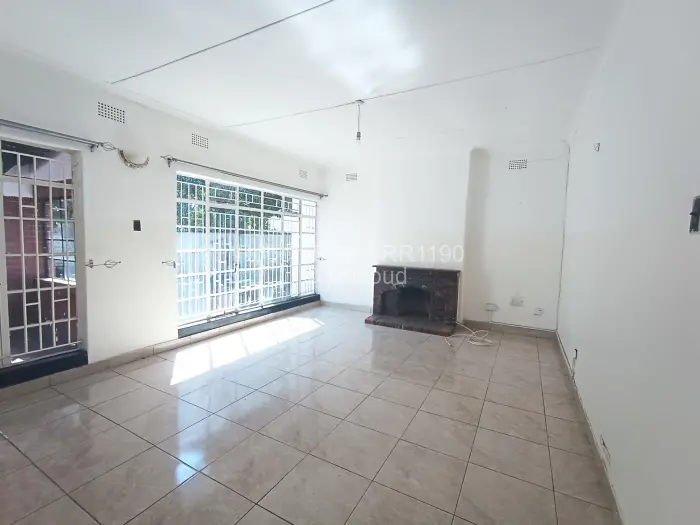 3 Bedroom House to Rent in Mabelreign, Harare