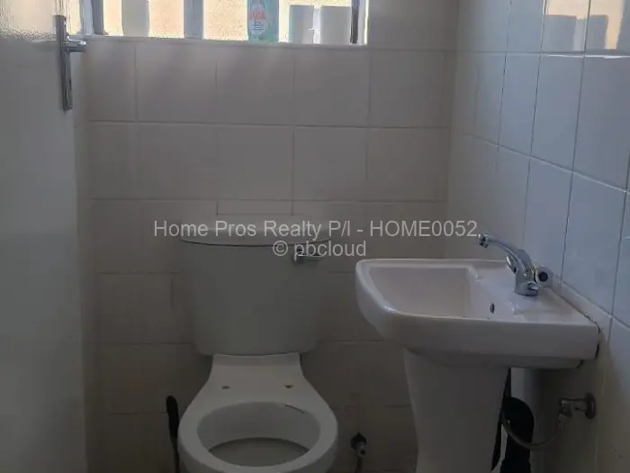 Flat/Apartment for Sale in Madokero Estates, Harare