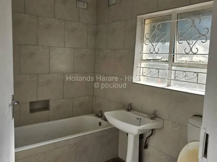 3 Bedroom House to Rent in Waterfalls